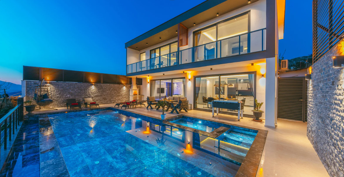 Sovereign Class Starship